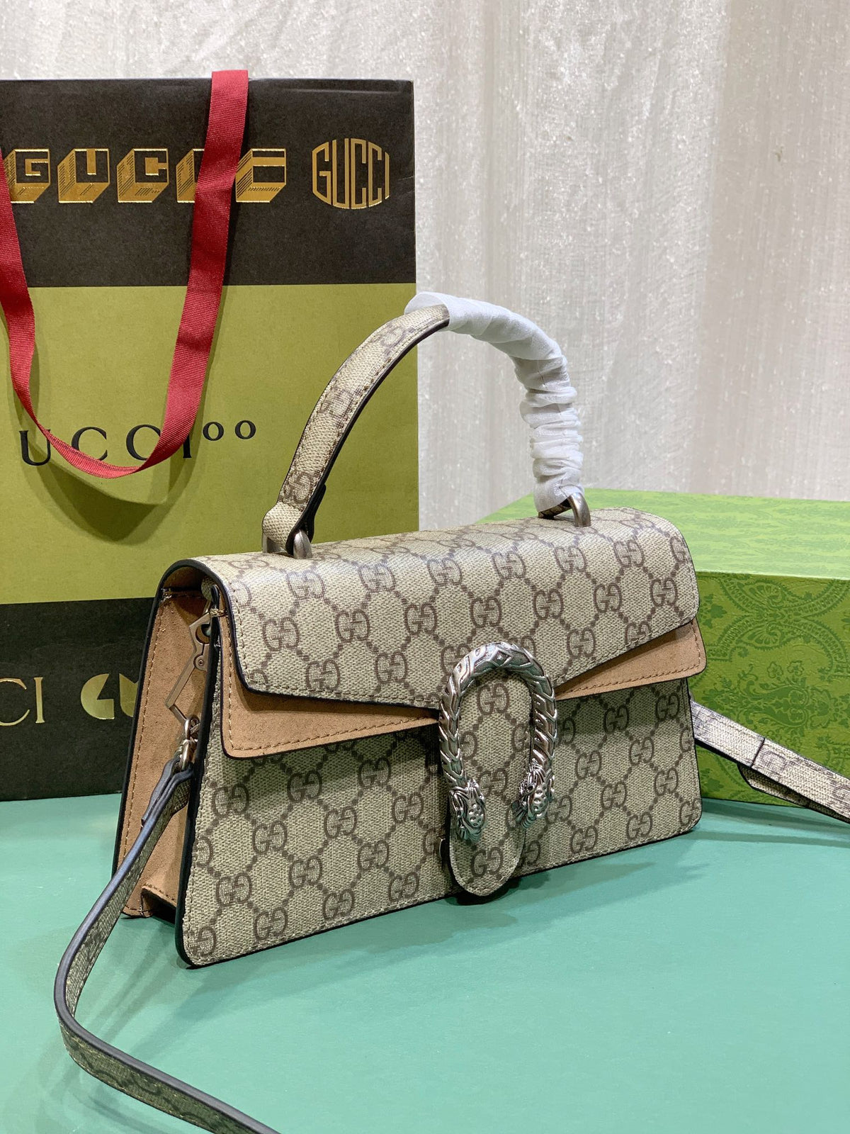 Anum Bags Detail