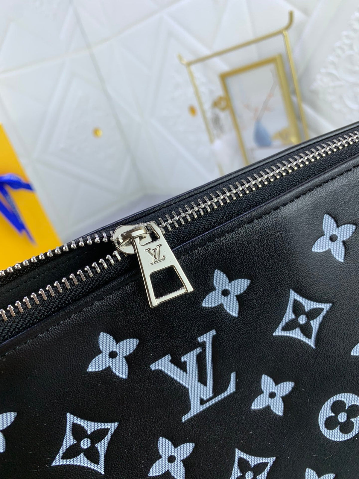 Anum Bags Detail