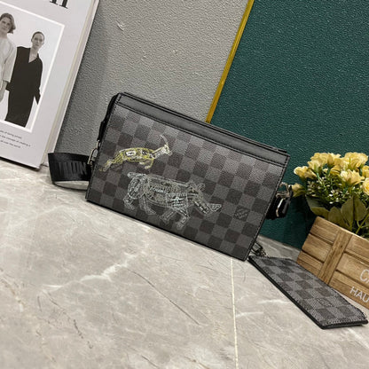 Anum Bags Detail