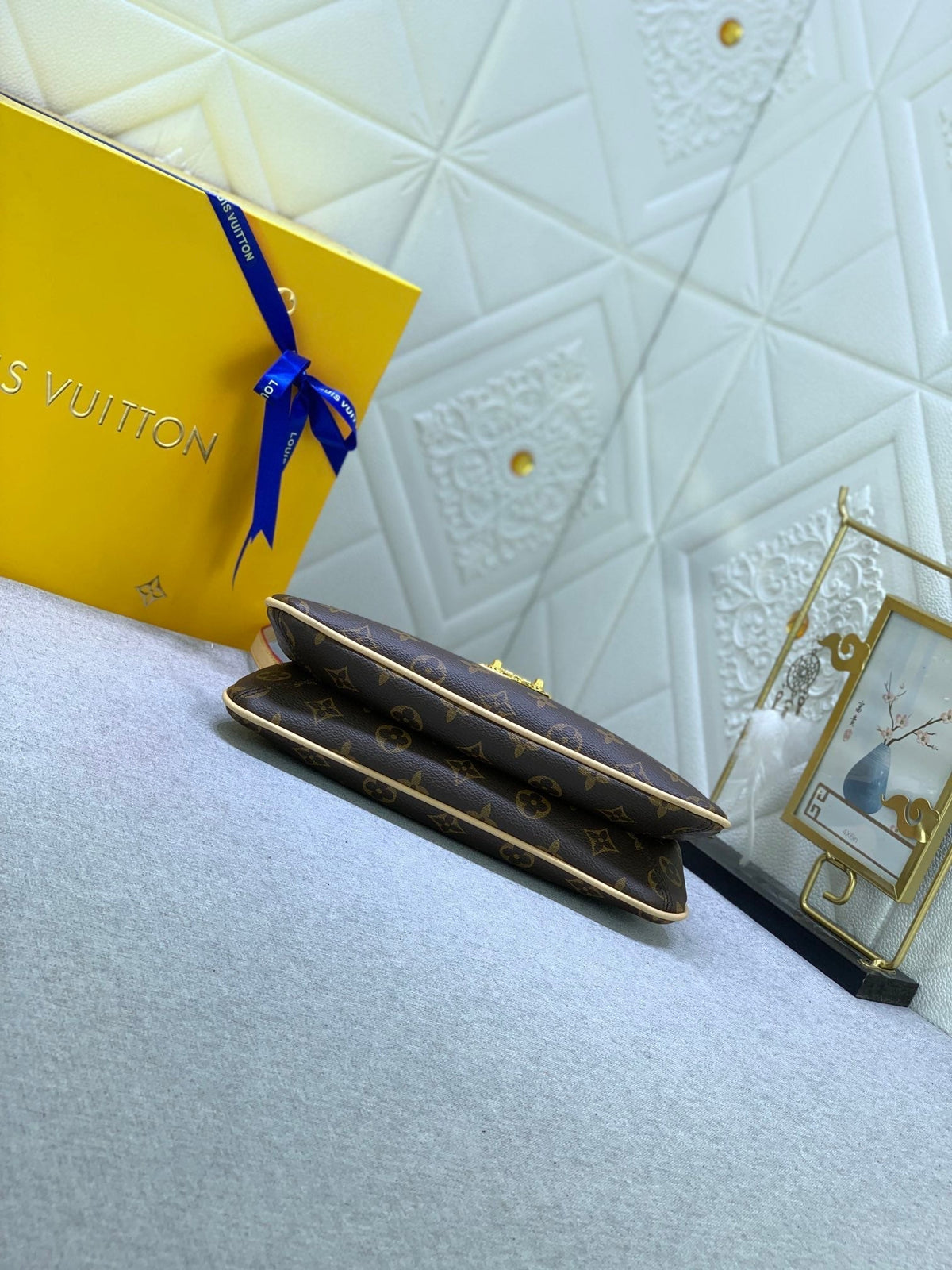 Anum Bags Detail