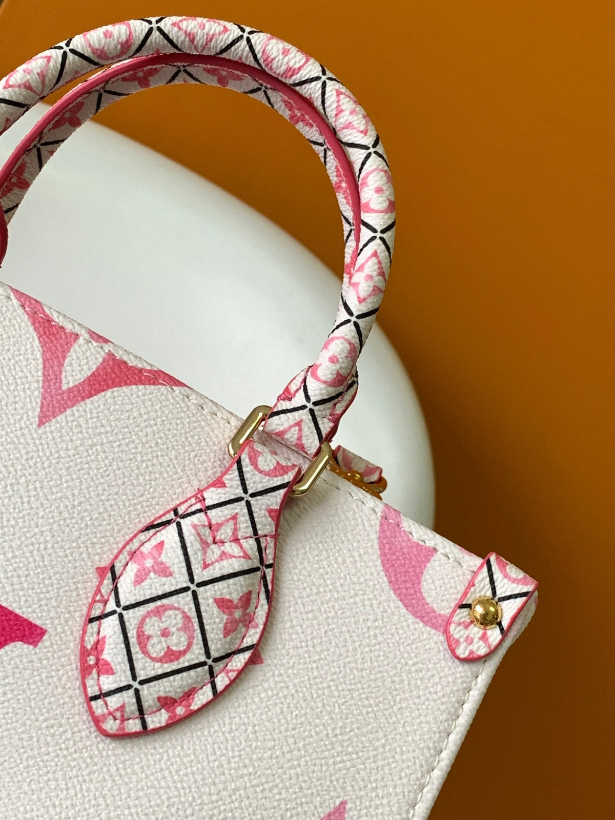 Anum Bags Detail