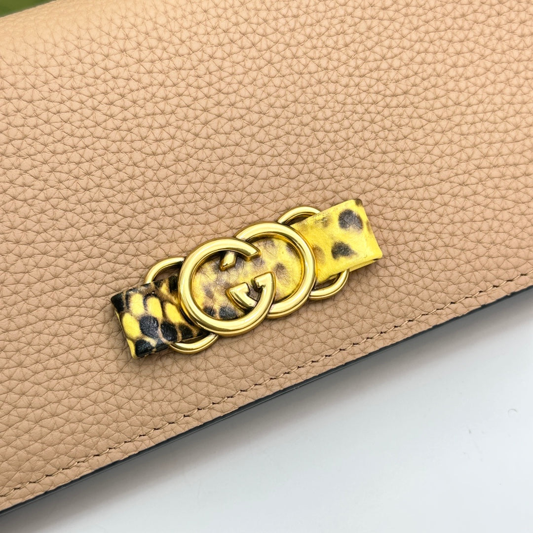 Anum Bags Detail