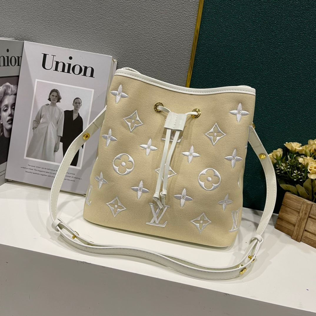 Anum Bags Elite Carryalls
