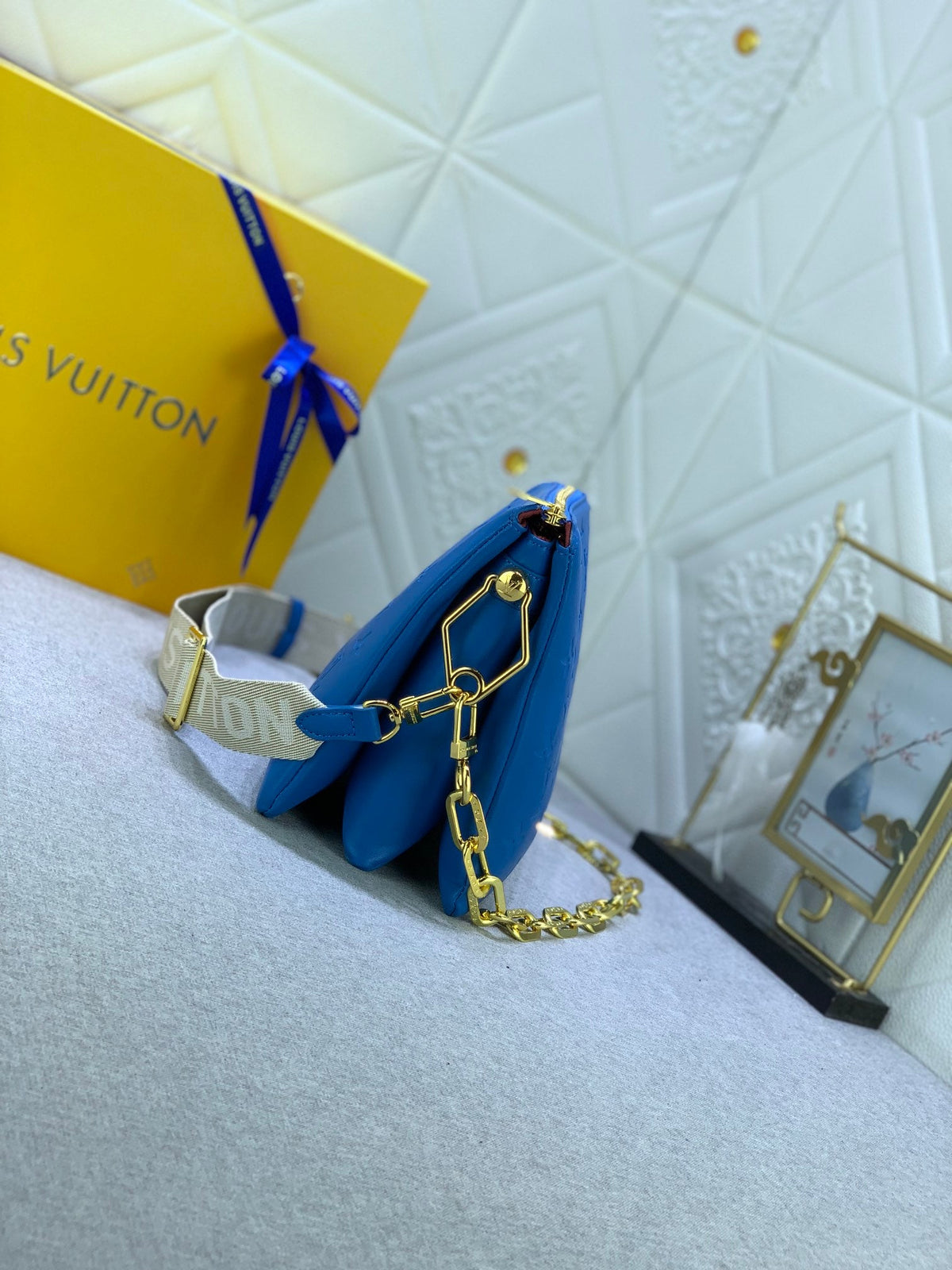 Anum Bags Detail