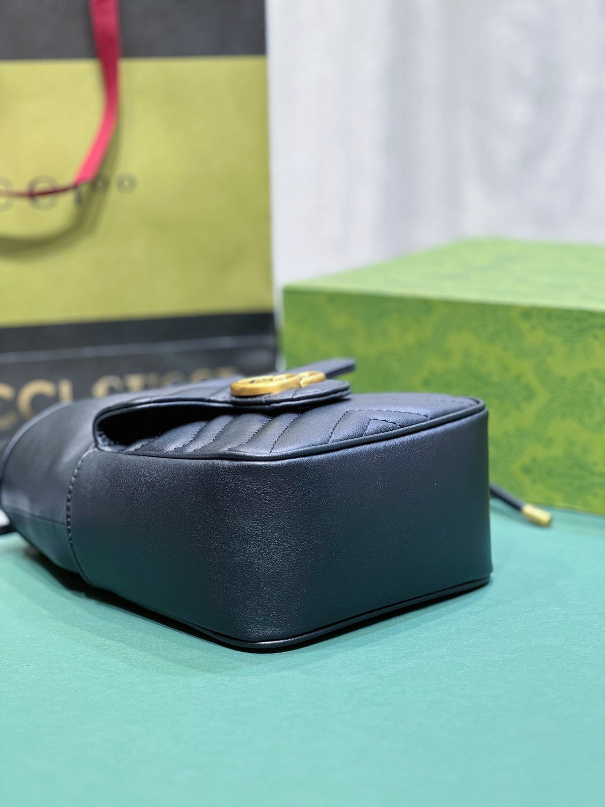 Anum Bags Detail
