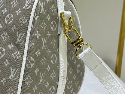Anum Bags Detail