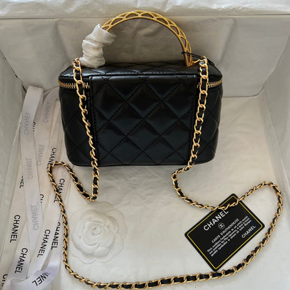 Anum Bags Detail