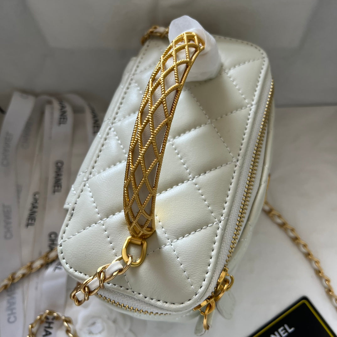 Anum Bags Detail