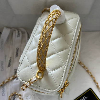 Anum Bags Detail