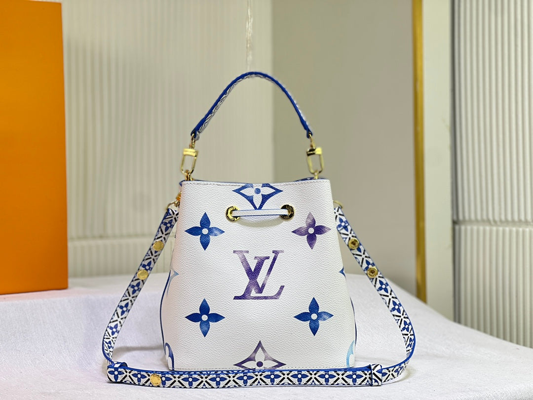Anum Bags Detail