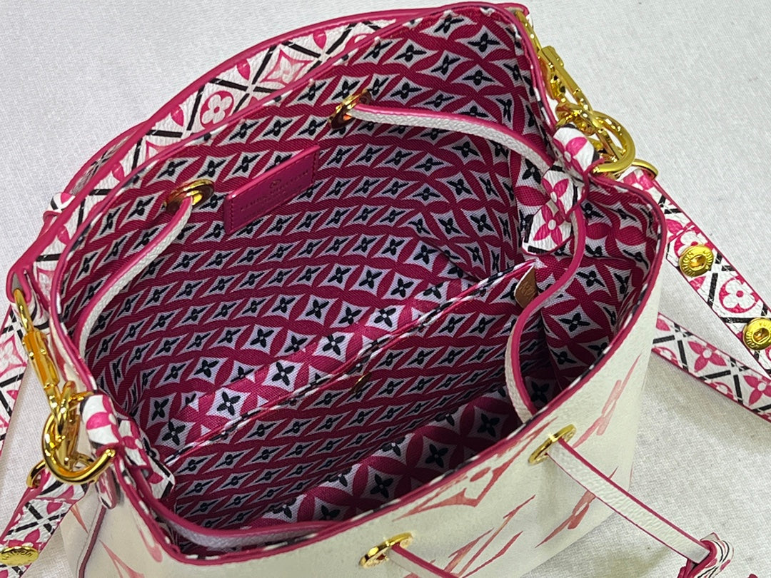 Anum Bags Detail