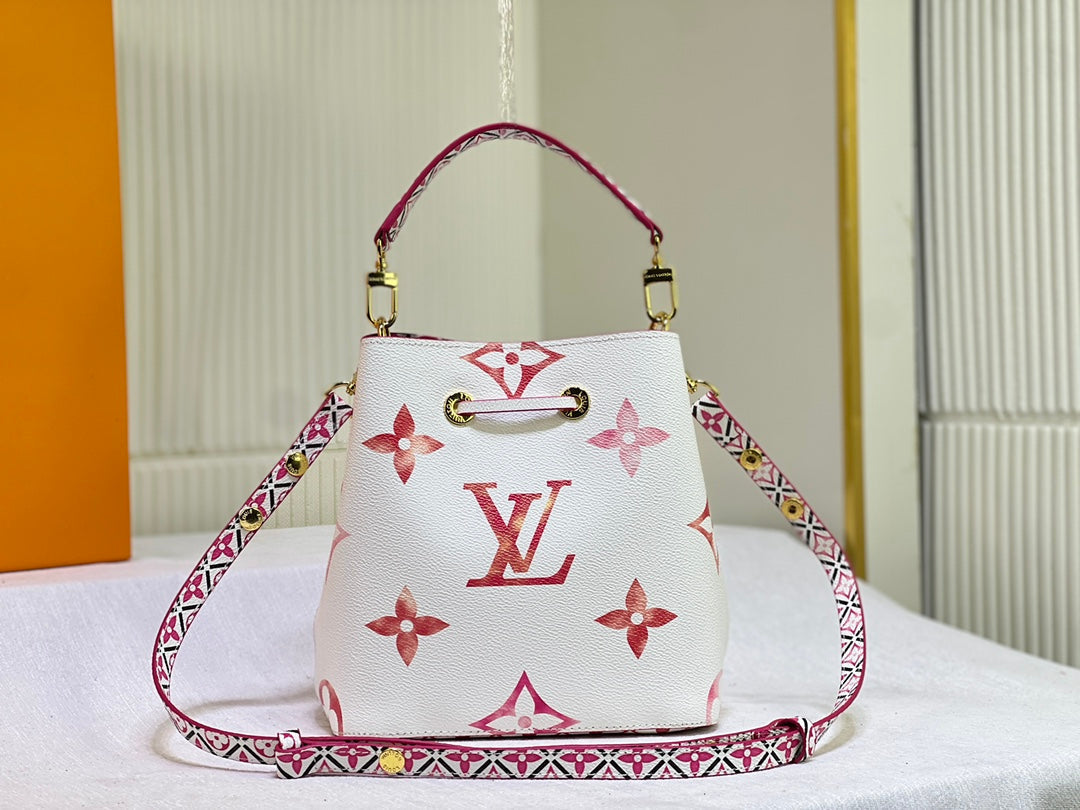 Anum Bags Detail