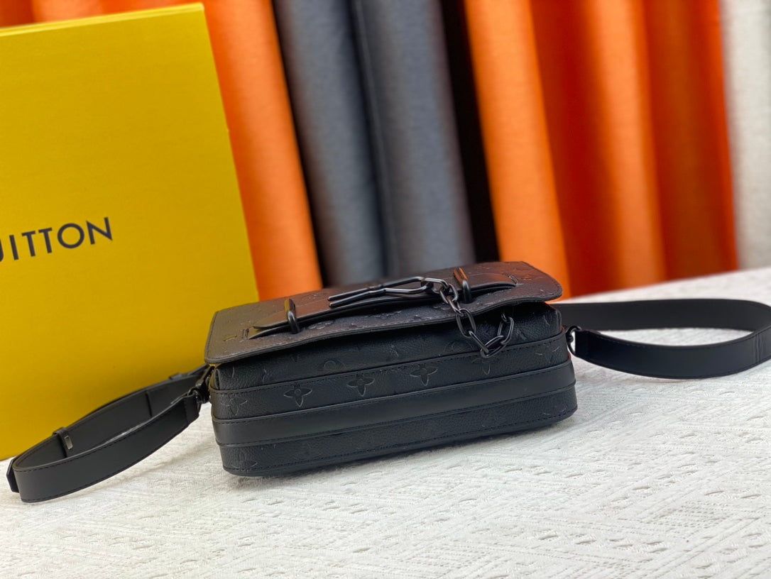 Anum Bags Detail