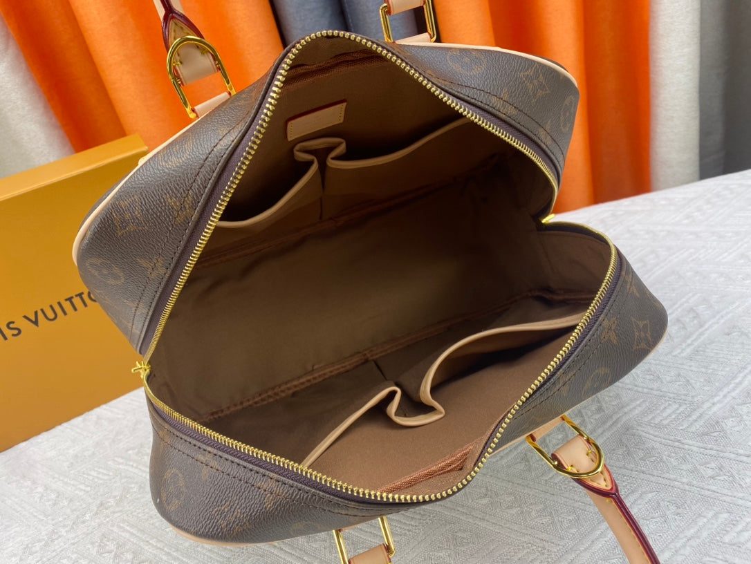 Anum Bags Detail