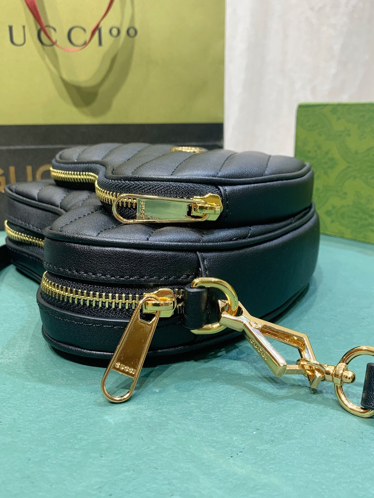 Anum Bags Detail
