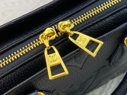 Anum Bags Detail