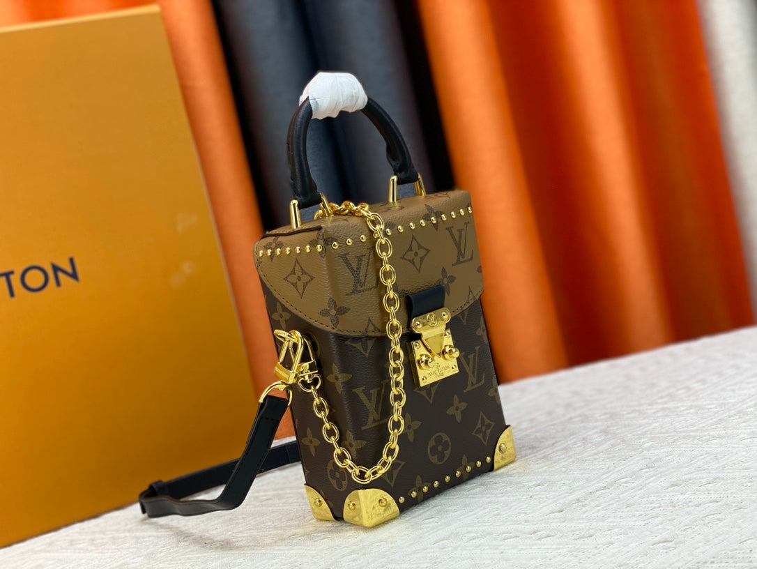 Anum Bags Detail