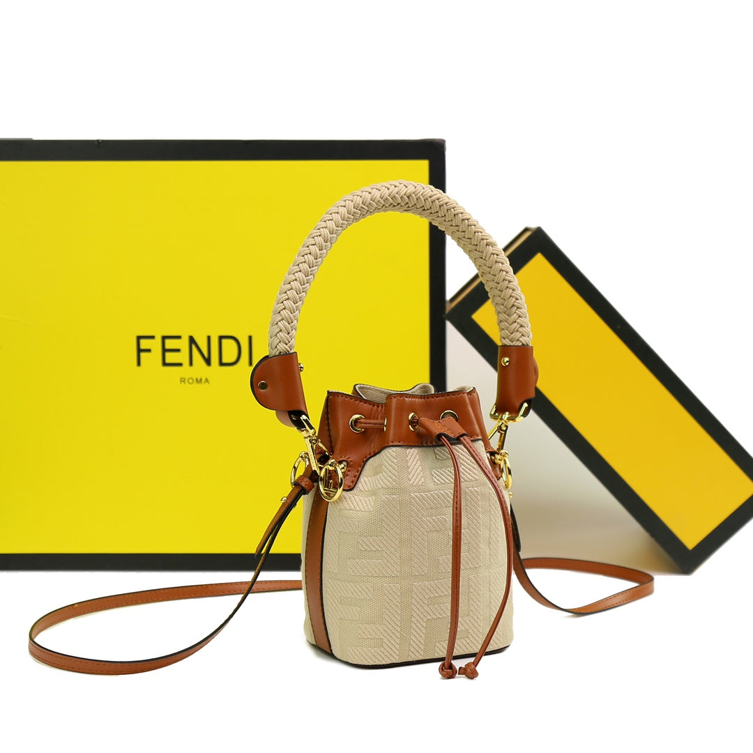 Anum Bags Detail