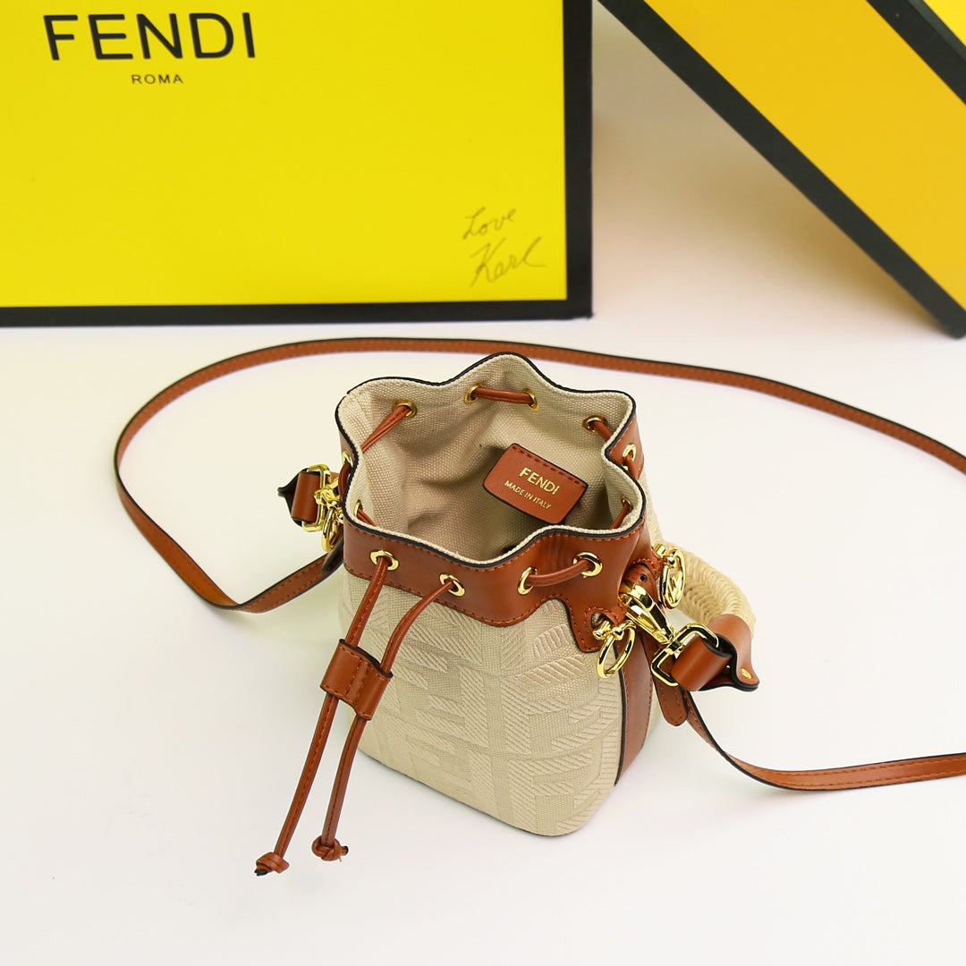 Anum Bags Detail