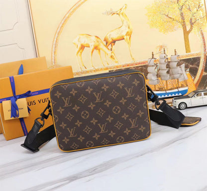 Anum Bags Detail