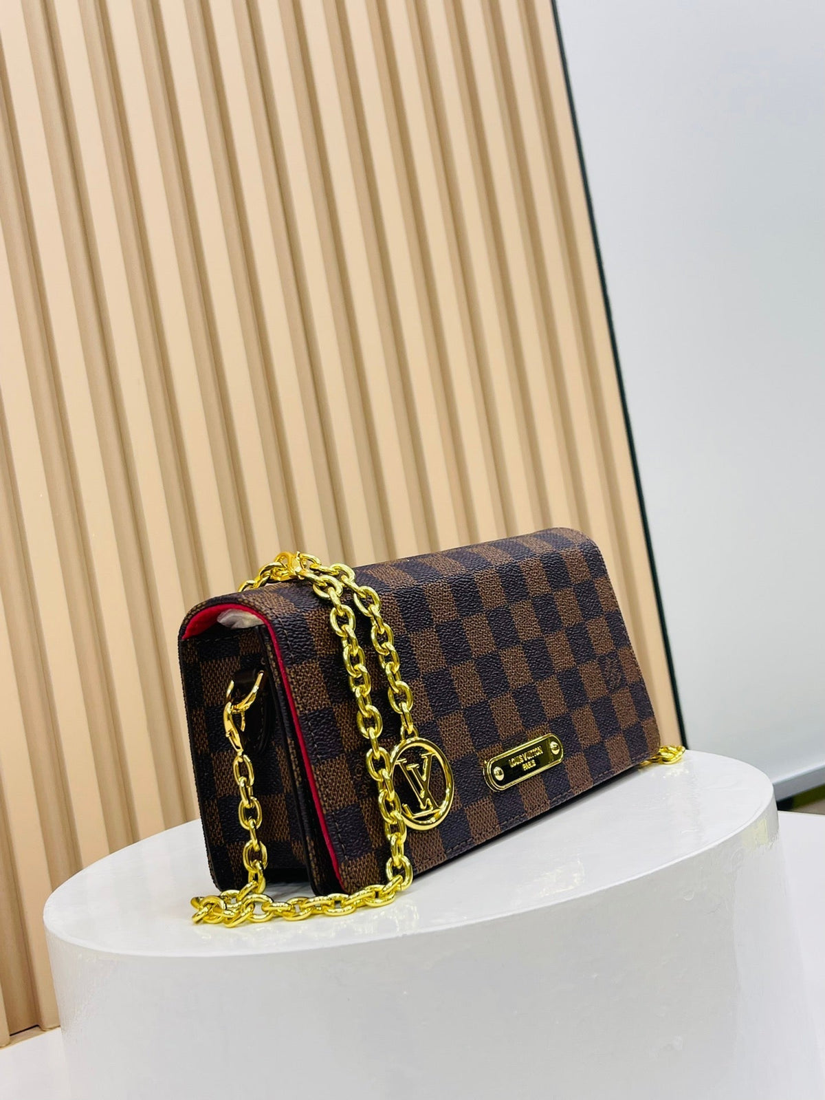 Anum Bags Detail