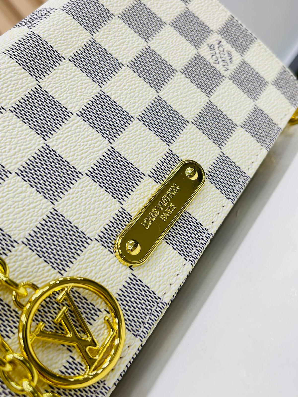 Anum Bags Detail