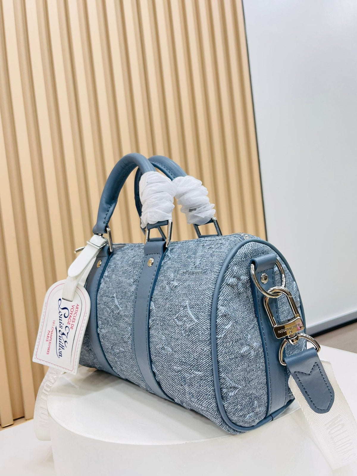 Anum Bags Detail