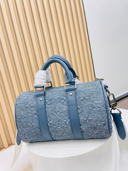 Anum Bags Detail
