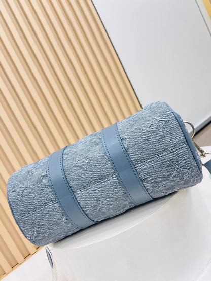Anum Bags Detail