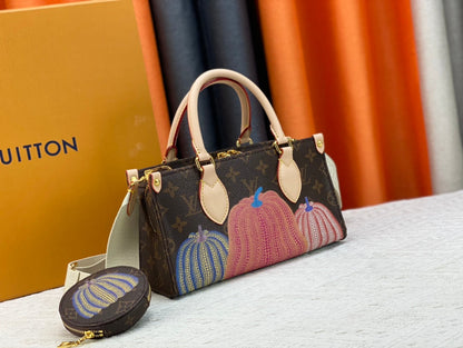 Anum Bags Detail