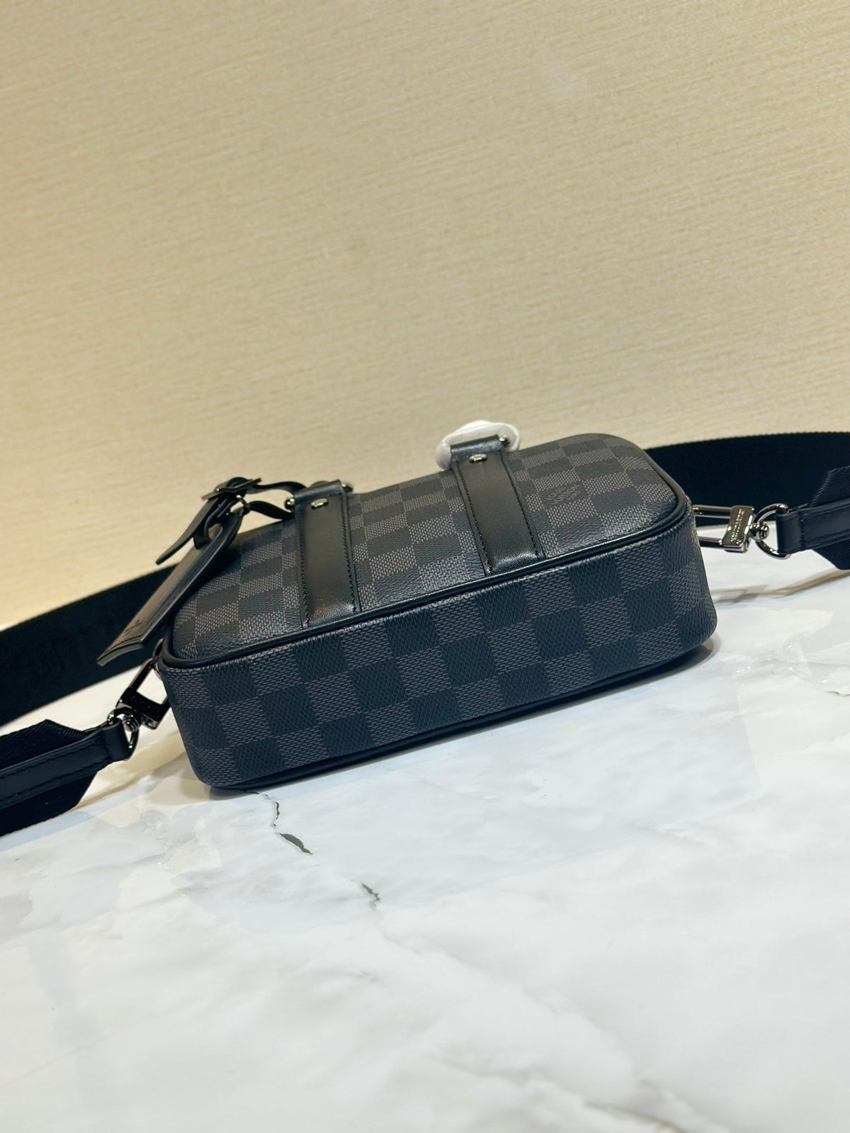 Anum Bags Detail