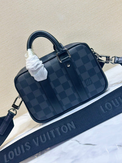 Anum Bags Detail
