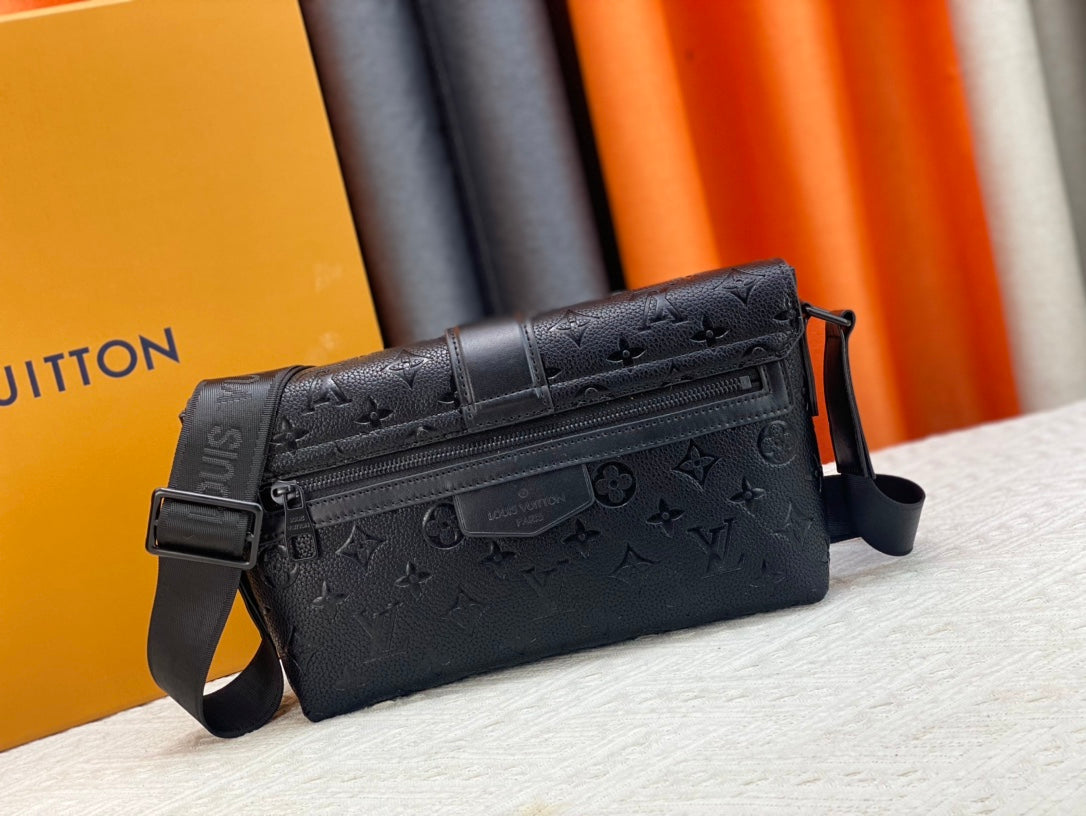 Anum Bags Detail