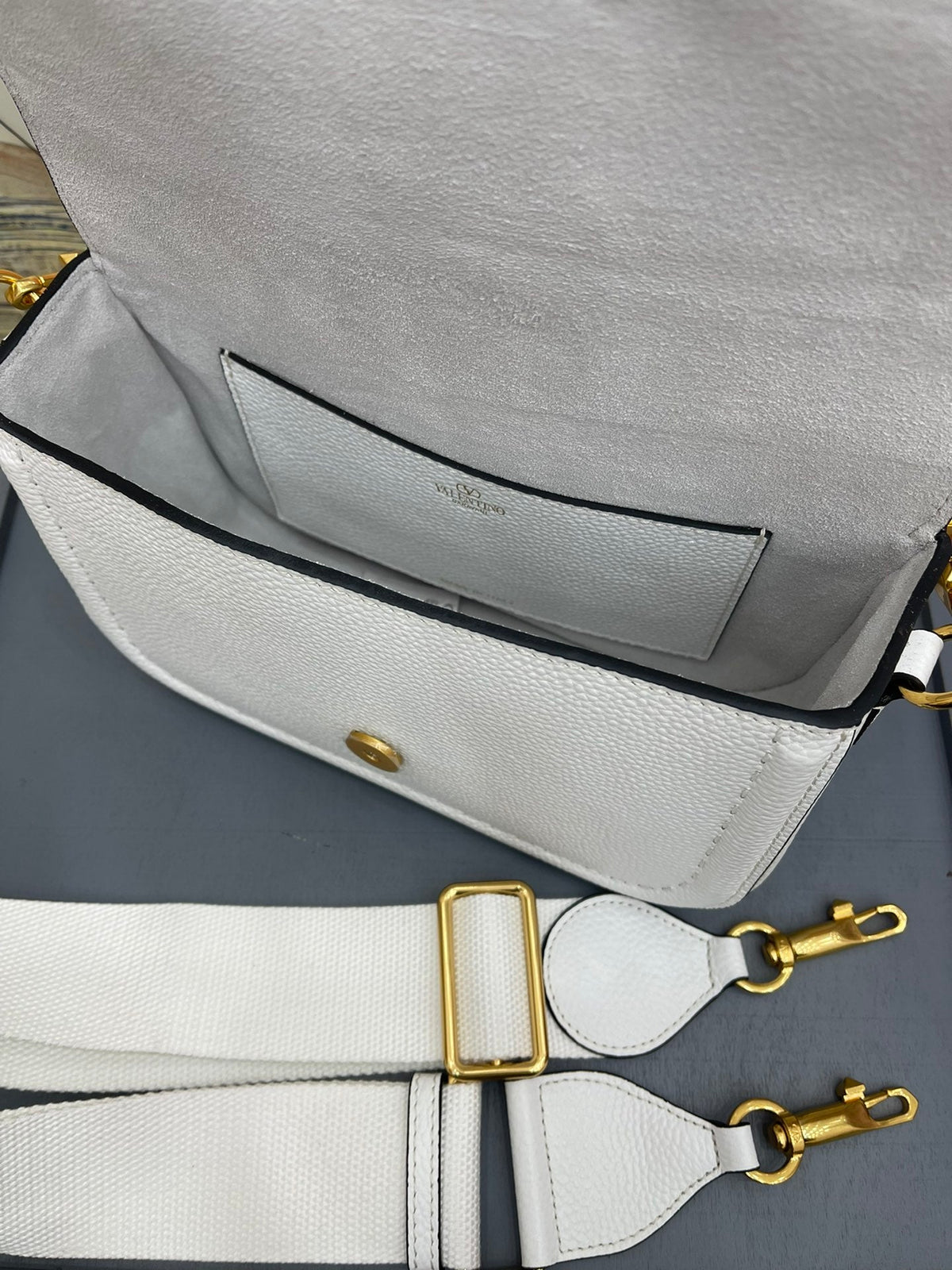 Anum Bags Detail