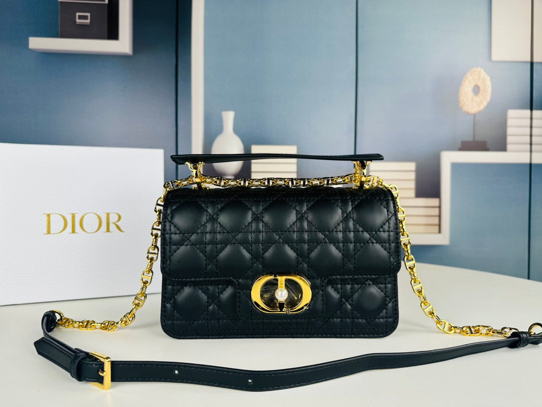 Anum Bags Elite Carryalls