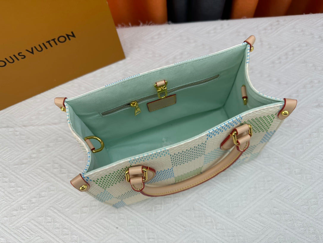 Anum Bags Detail