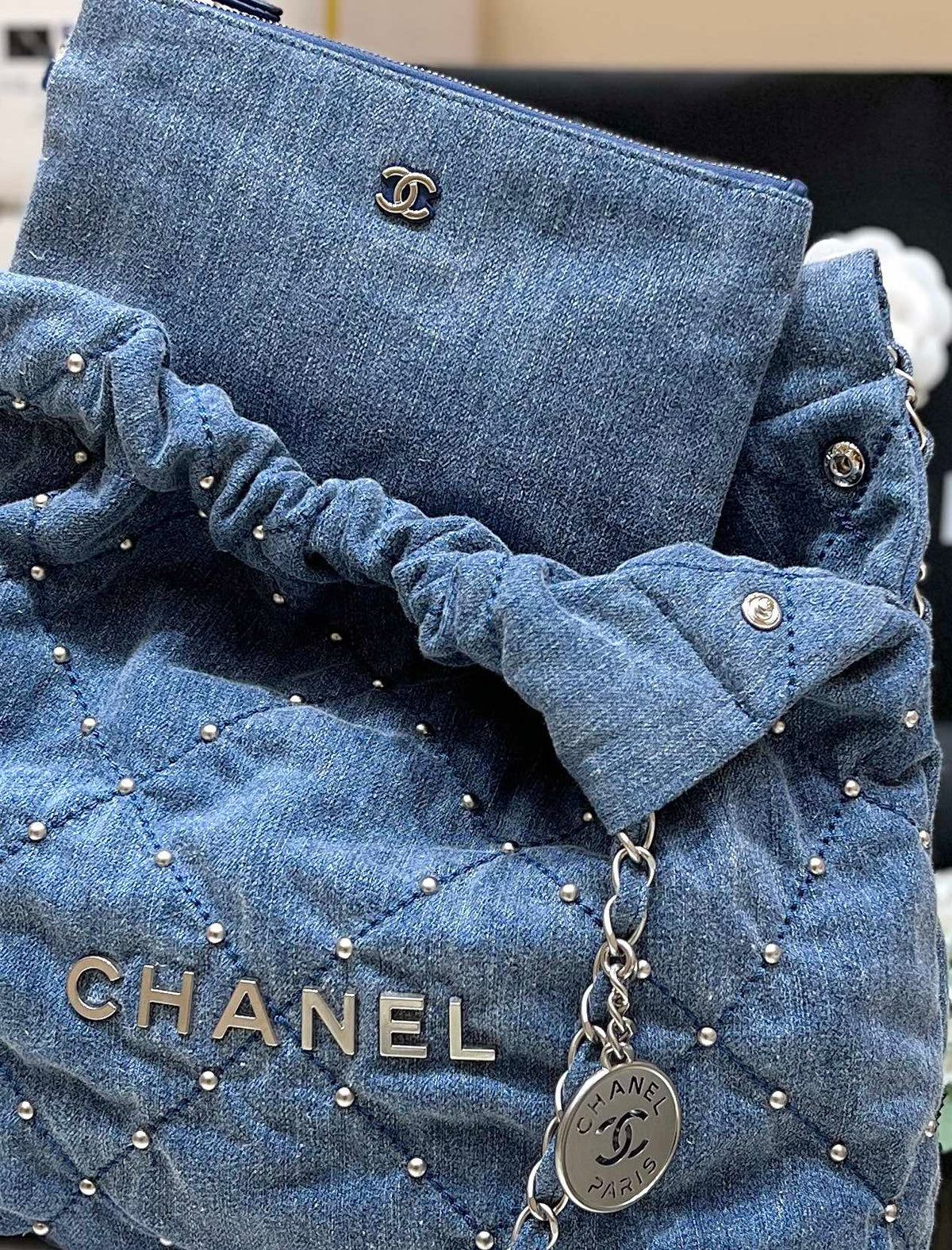 Anum Bags Detail
