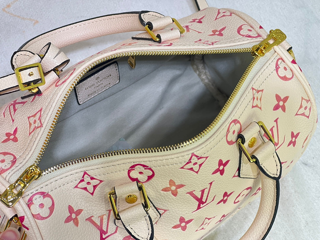 Anum Bags Detail