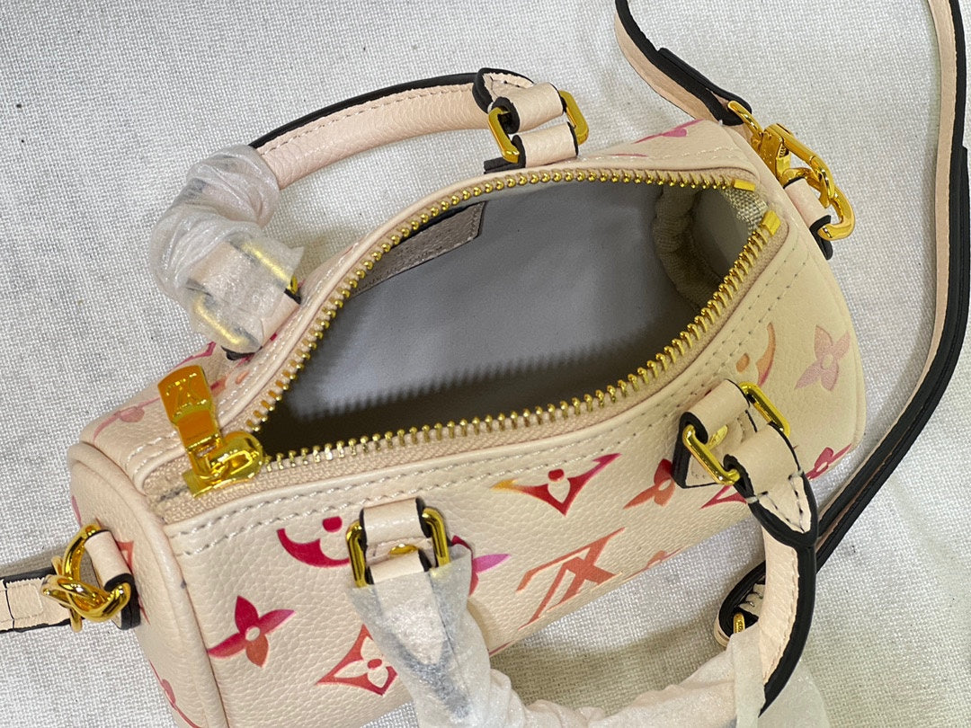 Anum Bags Detail