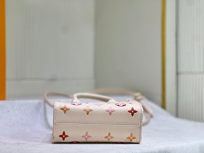 Anum Bags Detail