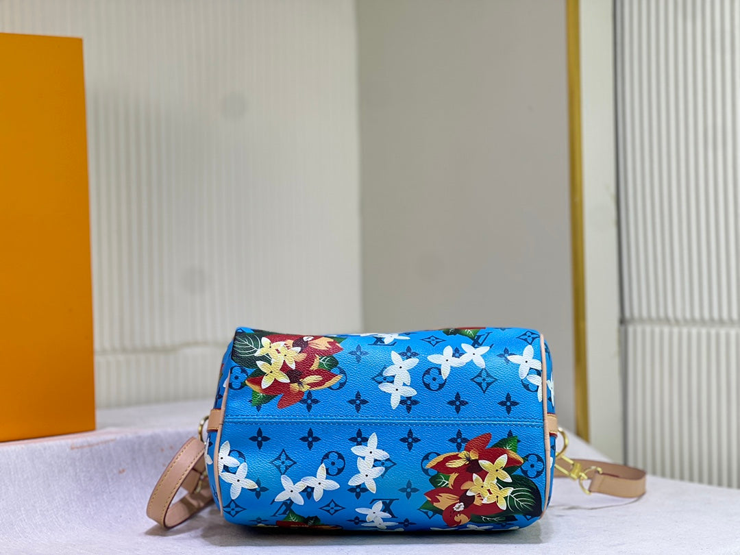 Anum Bags Detail