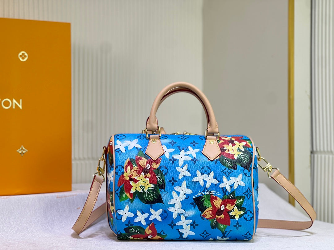 Anum Bags Detail