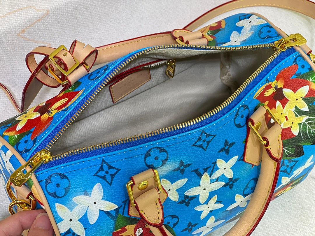 Anum Bags Detail