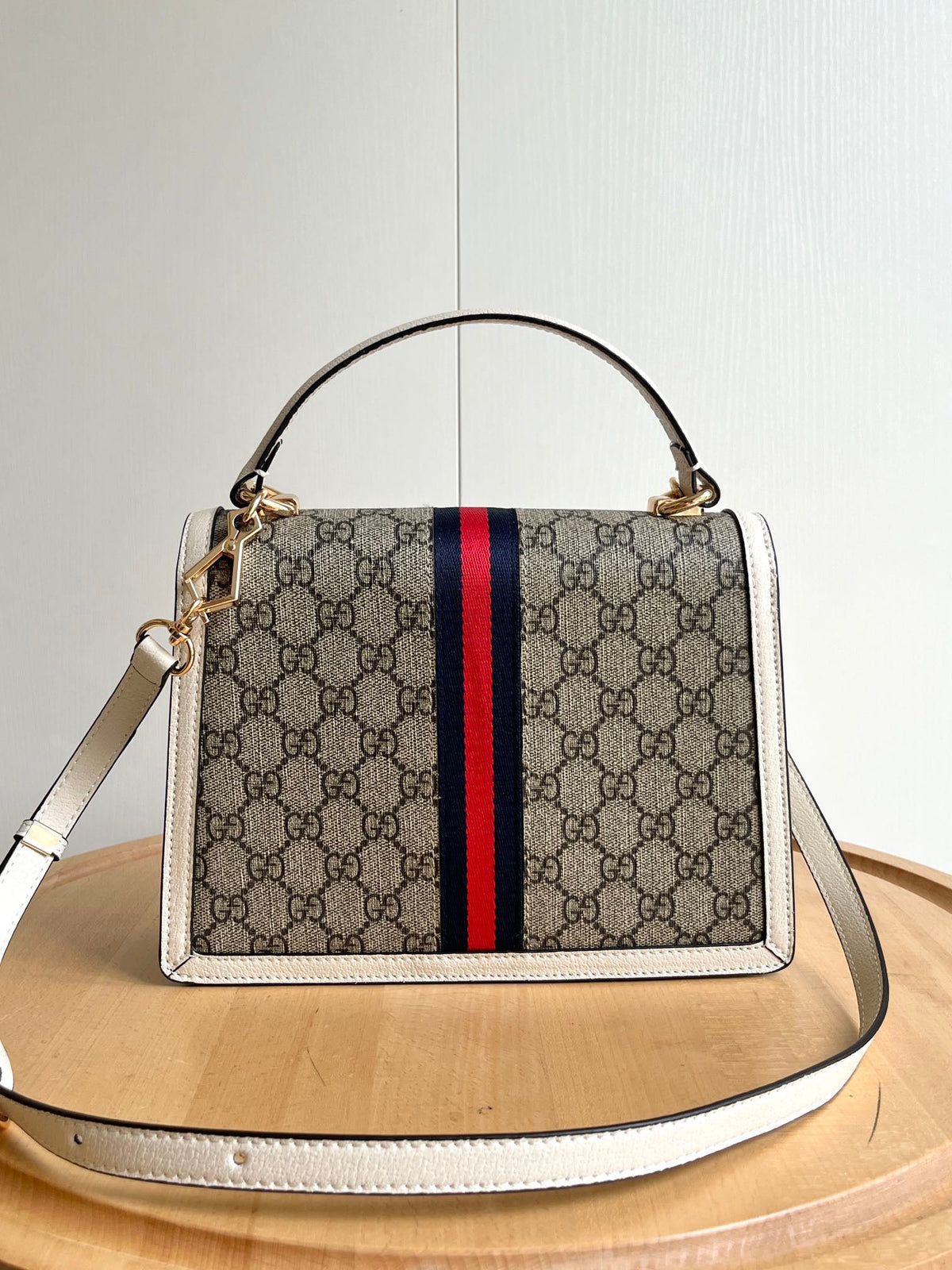 Anum Bags Detail