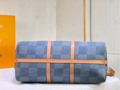Anum Bags Detail
