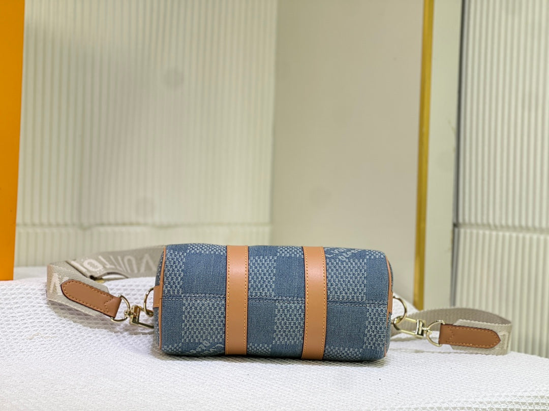 Anum Bags Detail