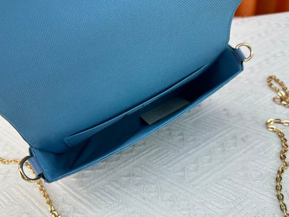 Anum Bags Detail