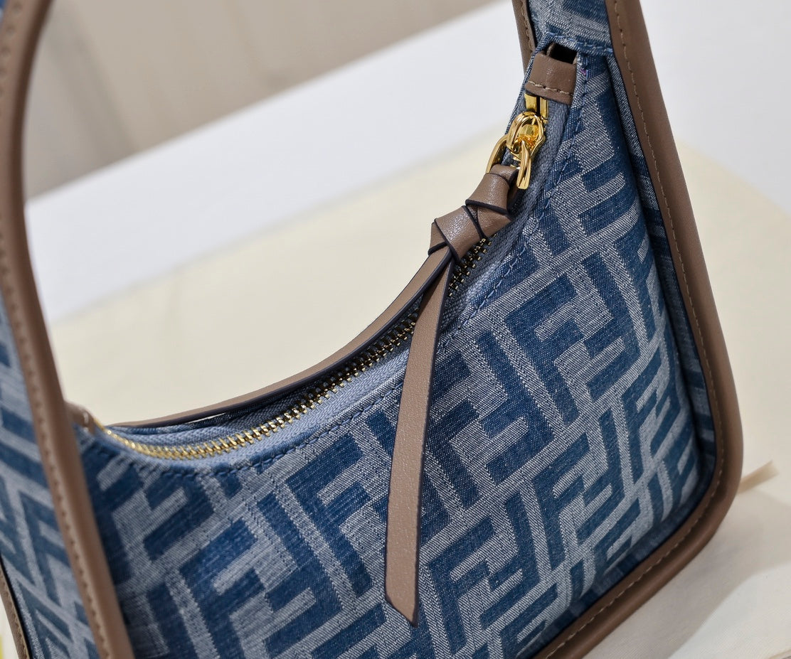 Anum Bags Detail