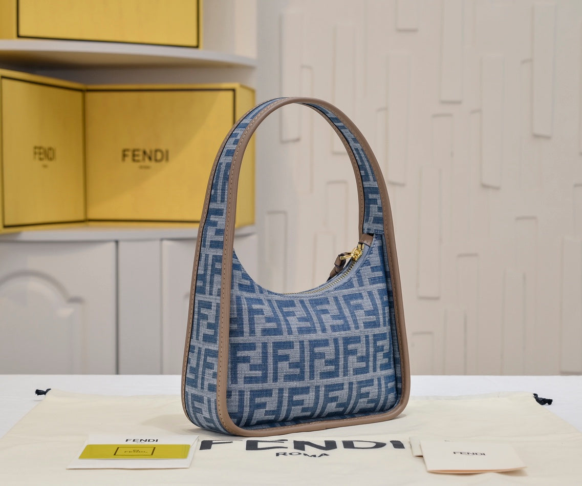 Anum Bags Detail