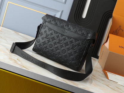 Anum Bags Detail